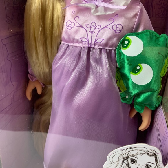 Disney Animators Limited Run Rapunzel Baby Doll - Picture 8 of 8